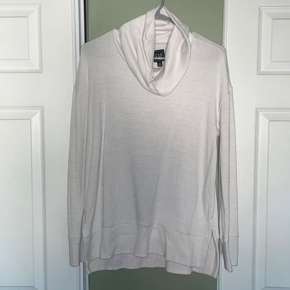 GAP Women’s Size Extra Small White Cowl Neck Sweater